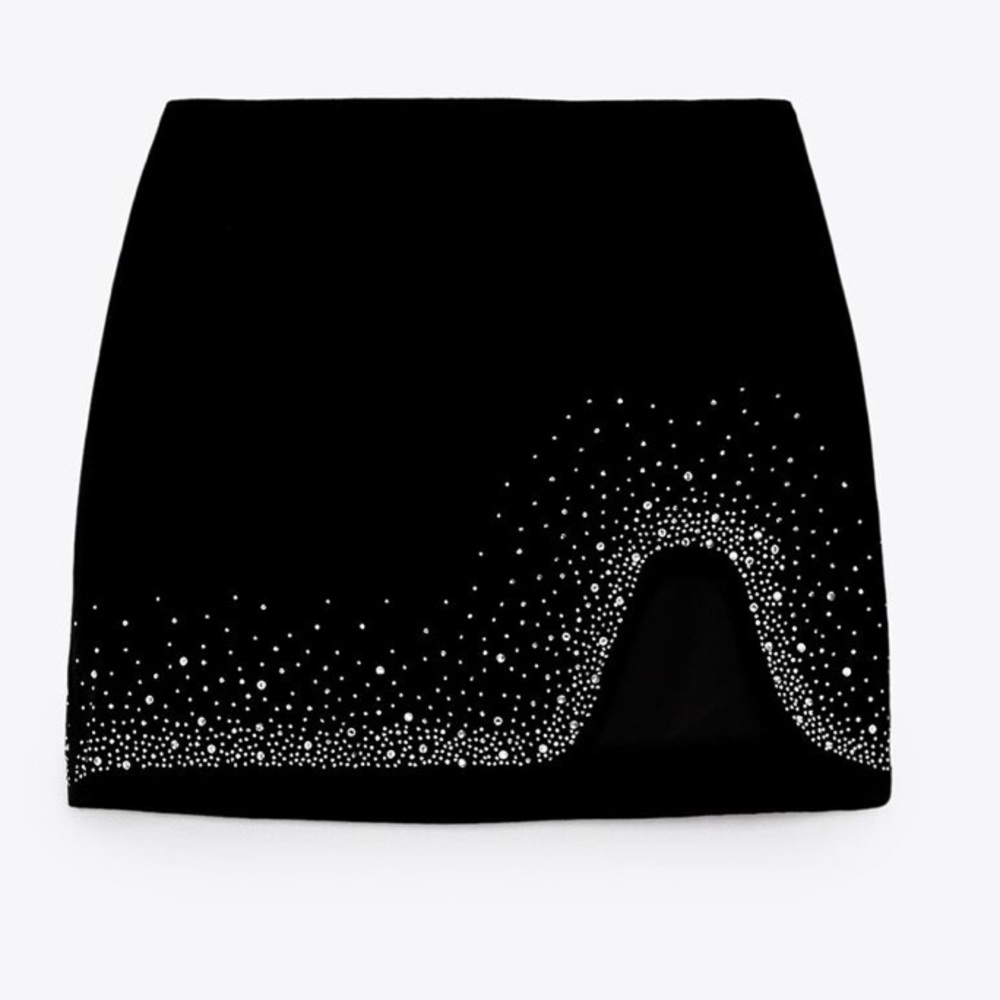 (NWT) RHINESTONE VELVET MINI SKIRT size M